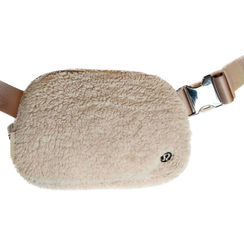 Lululemon Everywhere Belt Bag Cream Sherpa FannyPack Adjustable Strap Crossbody